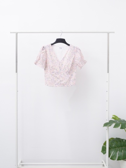 V Neck Lace Printed Flower Top 15562