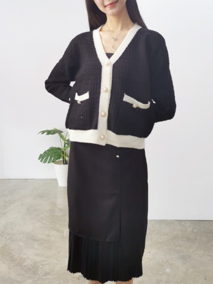 Knitted Long Sleeve Front Button Top 24727