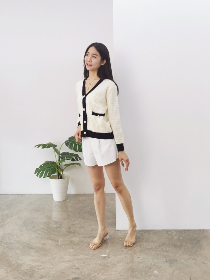 Knitted Long Sleeve Front Button Top 24727