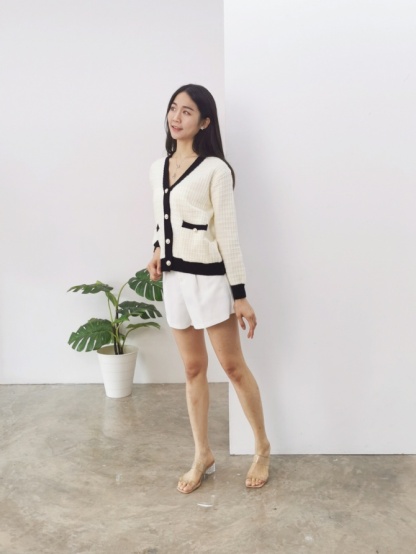 Knitted Long Sleeve Front Button Top 24727