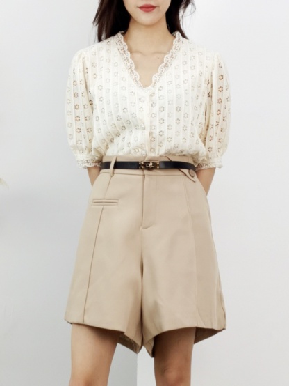 High Waist With Decorative Button With Belt Short Pants 17325