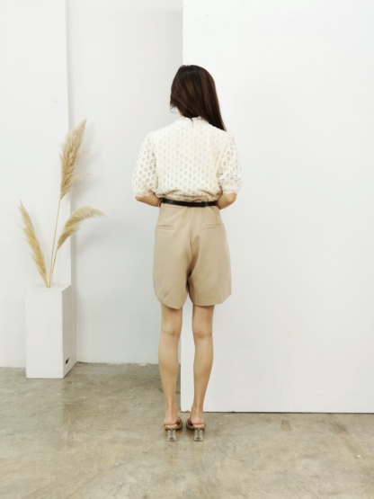 High Waist With Decorative Button With Belt Short Pants 17325