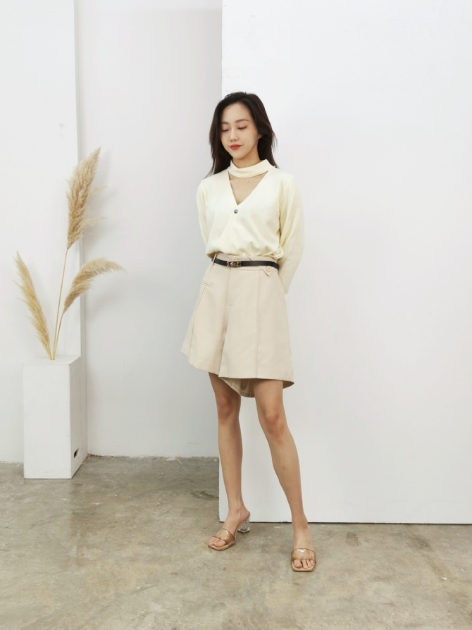 High Waist With Decorative Button With Belt Short Pants 17325