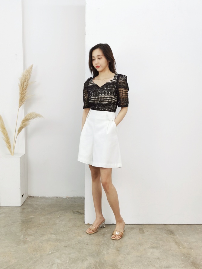 Sweetheart Neckline Lace Top 17378