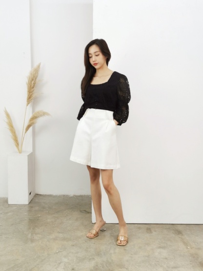 Square Neck Detailed Lace Top 17386