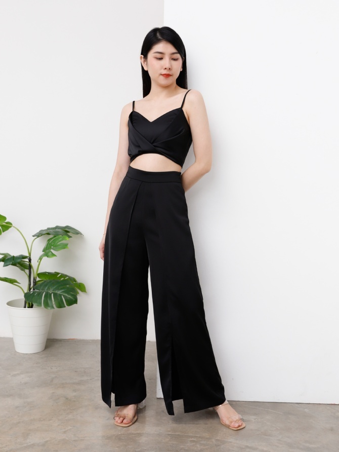 Twist Back Zip Top 25186