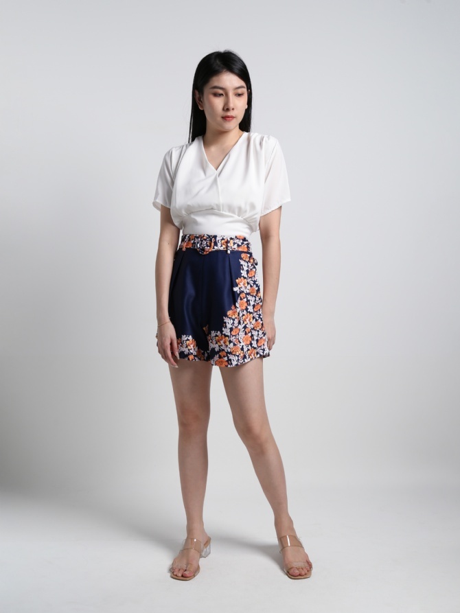 Side Printed Flower With Belt Short Pants 20583