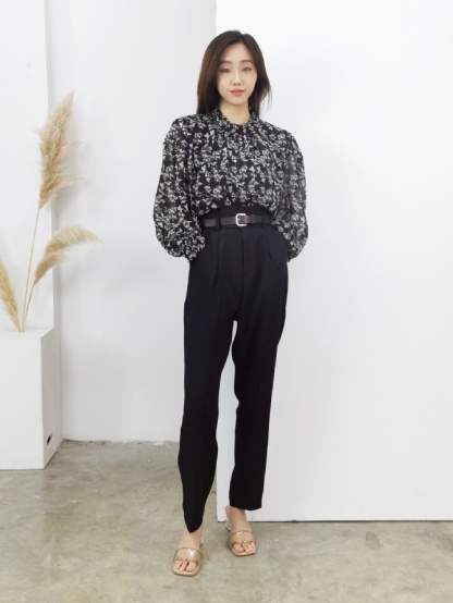 Round Neck Back V Crop Top 16178