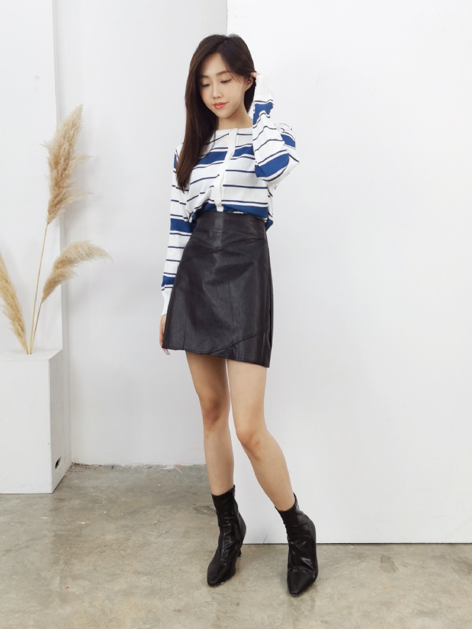 Stripe Front Button Knitted Top 25169