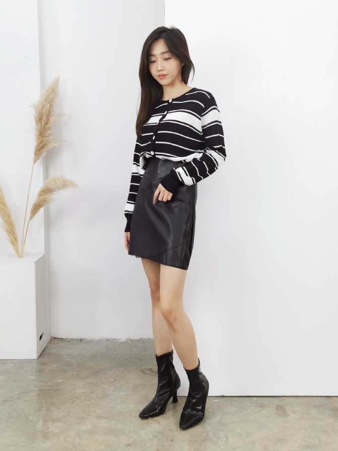 Stripe Front Button Knitted Top 25169