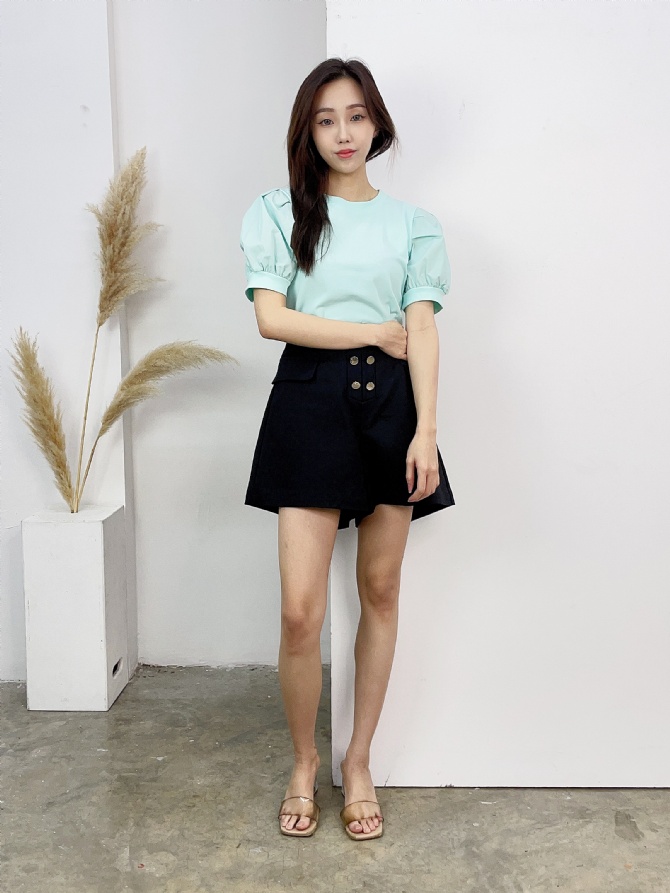 High Waist Front Decorative Button Short Pants 16933