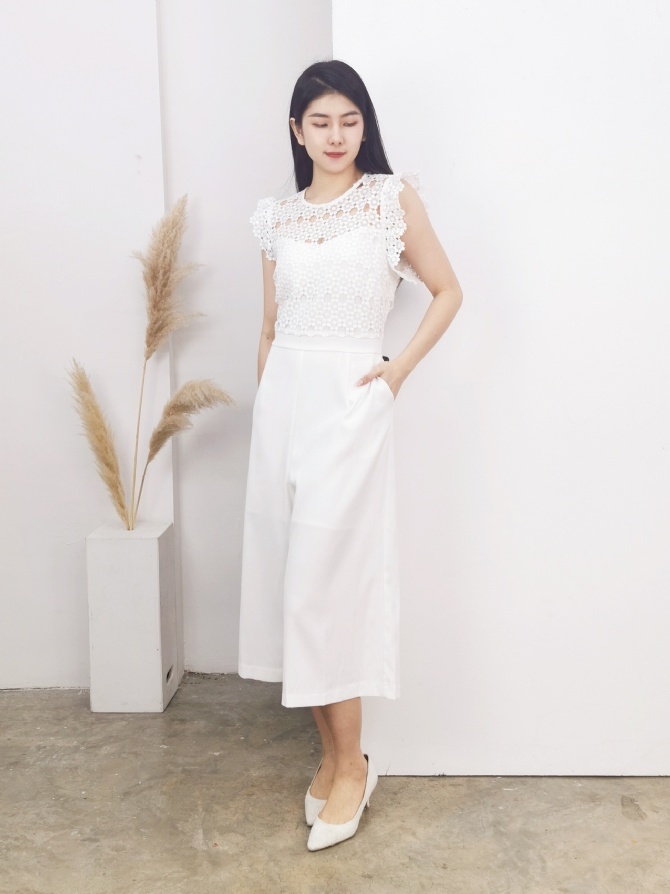 High Waist Front Decorative Button Short Pants 16933