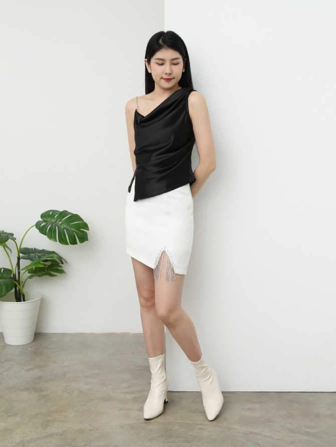 Side Pleated With Split Top 25502