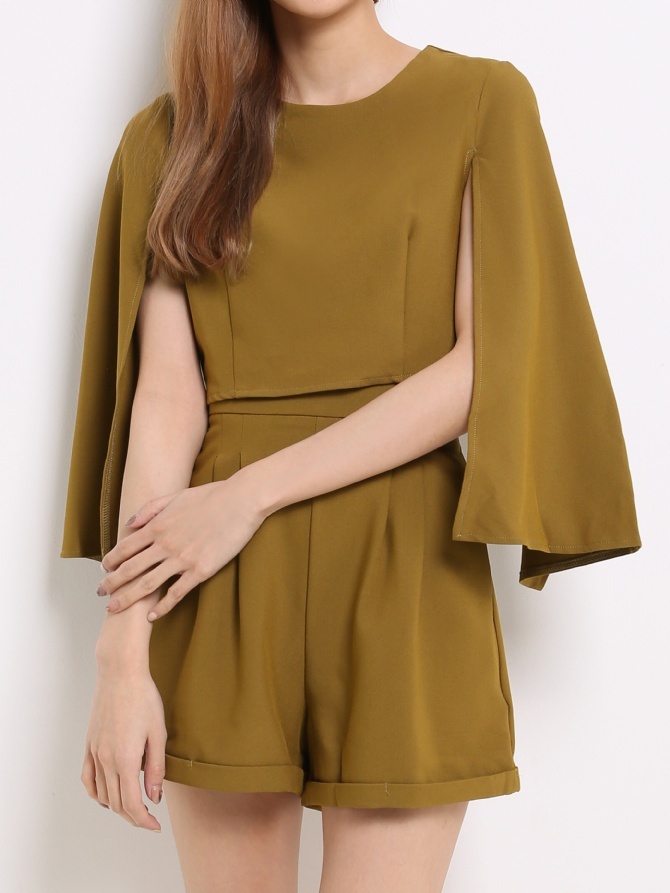 Bell Sleeve Crop Top With Short Pants 13826