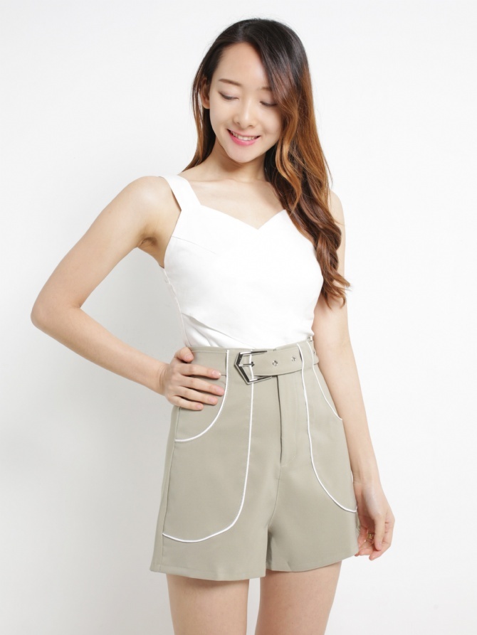Front Button With Line Short Pants With Belt 17033