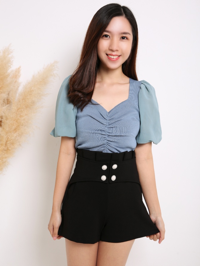 High Waist With Front Decorative Button Short Pants 14841