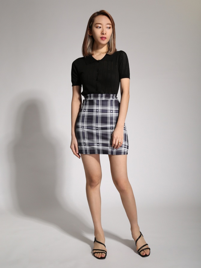 Knitted Eyelet Collar With Front Button Top 19777