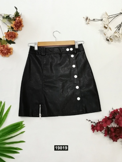 Leather Side Decorative Button Skirt 19819