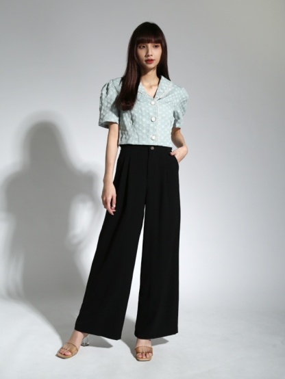 Flower Collar Front Button Top 21236