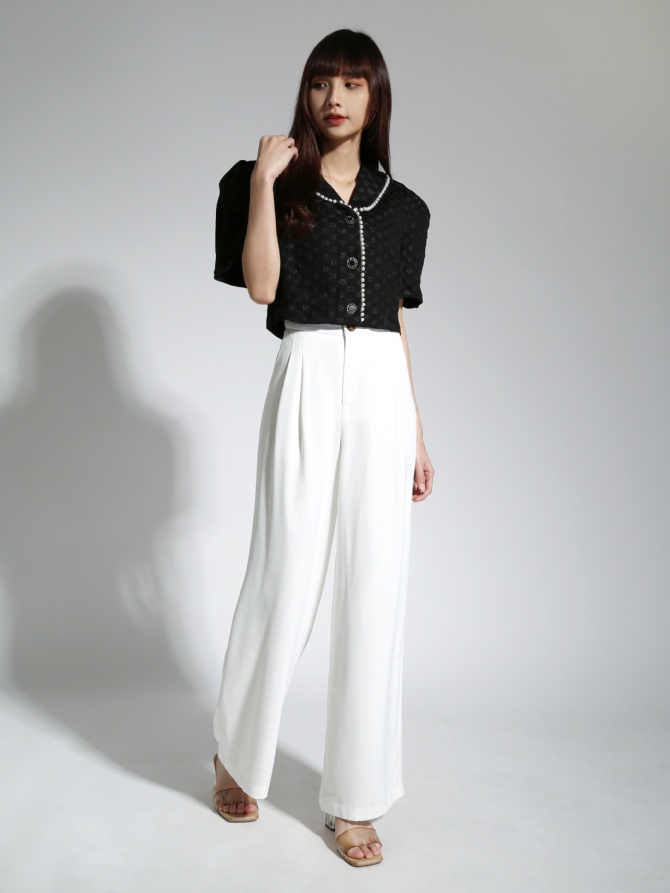 Flower Collar Front Button Top 21236