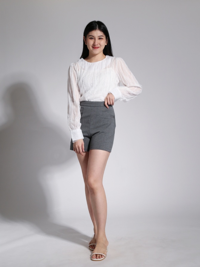 Back Zip Front Pocket Short Pant 23767