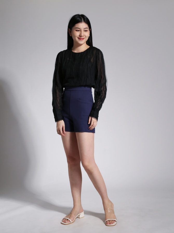 Back Zip Front Pocket Short Pant 23767