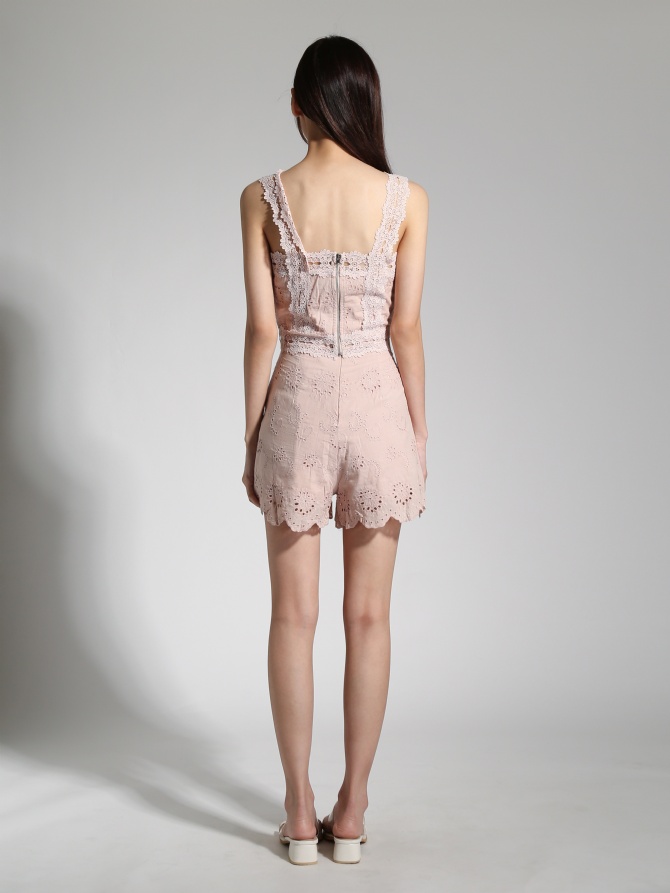 Lace Sleeveless Top With Lace Short Pants Set 23740