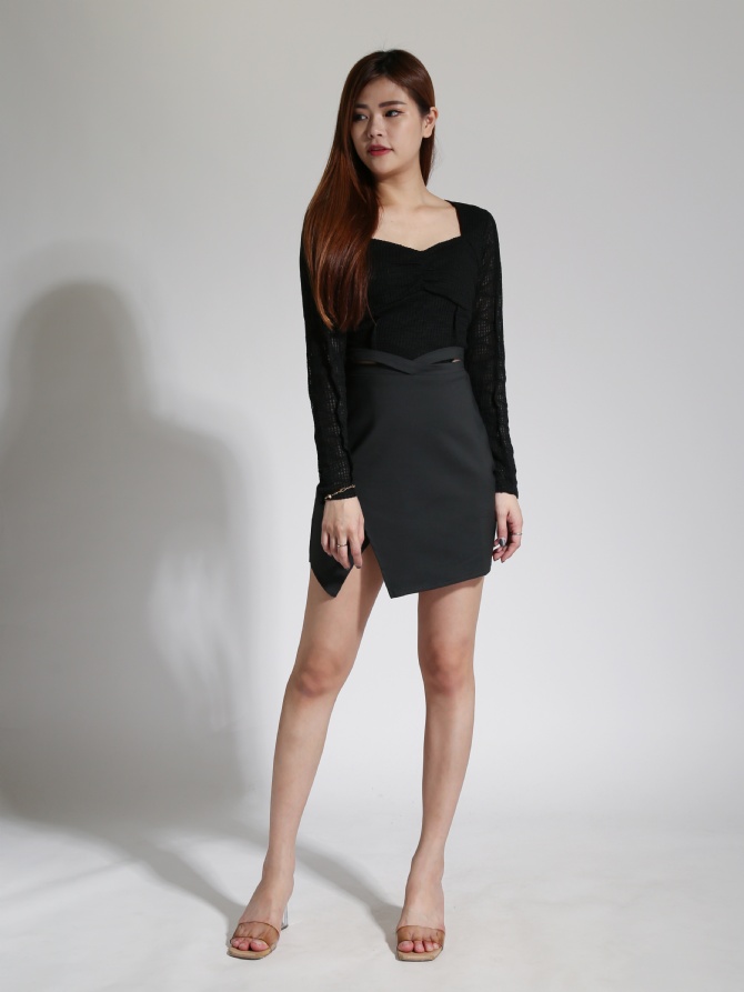 Eyelet Sweetheart Neckline Long Sleeve Top 24096