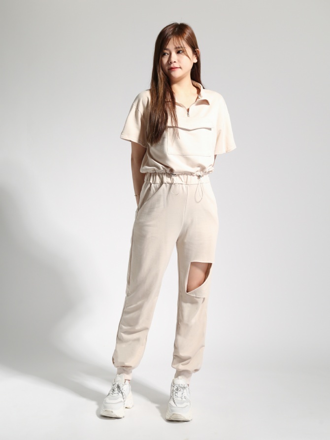 Front Zip Turtke Neck Top With Ripped Hole Long Pants Set 22960