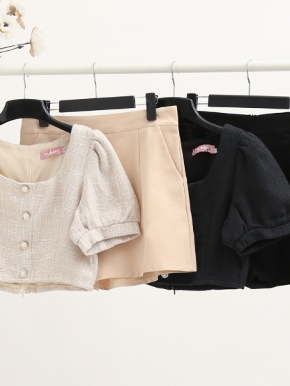 Square Neck With Decorative Button Set 16560