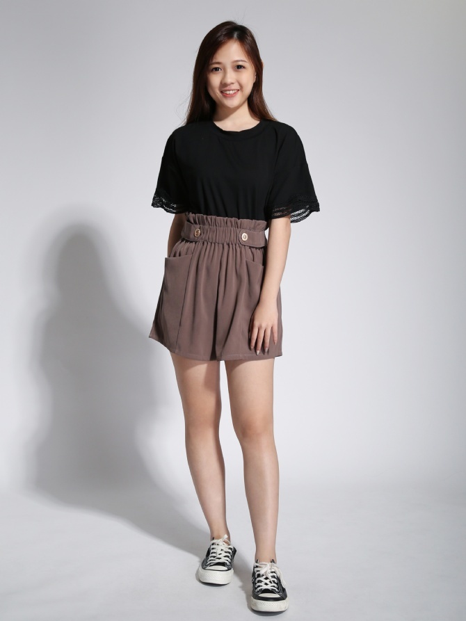 High Waist Decorative Button Short Pant 20407