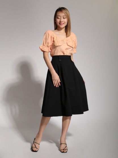 Puff Sleeve With Front Decorative Ribbon Top 20479
