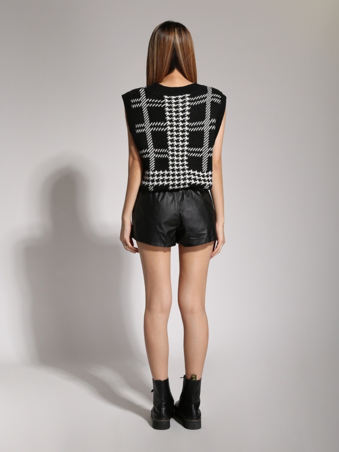 Leather Waist Stretchable Short Pants 20473