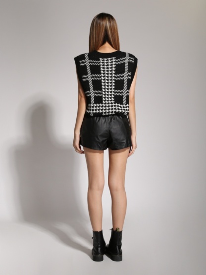 Leather Waist Stretchable Short Pants 20473