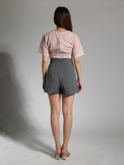 Two Tone Flower Top With Plain Short Pants Set 23544