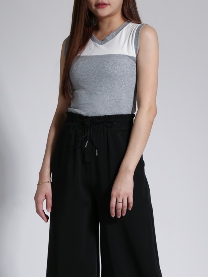 Two Tone Sleeveless Top 23350