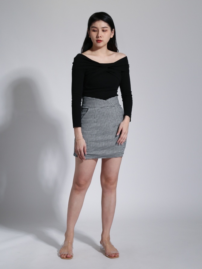 V Neck Twist Long Sleeve Top 23110