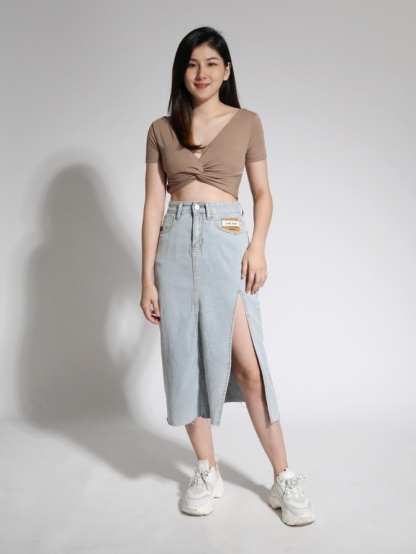 V Neck Front Twist Top 21508