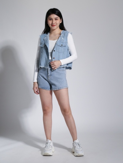 Denim Sleeveless Ripped Front Button Top 23027