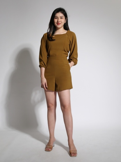 Back Stretchable With Hole Set 21631