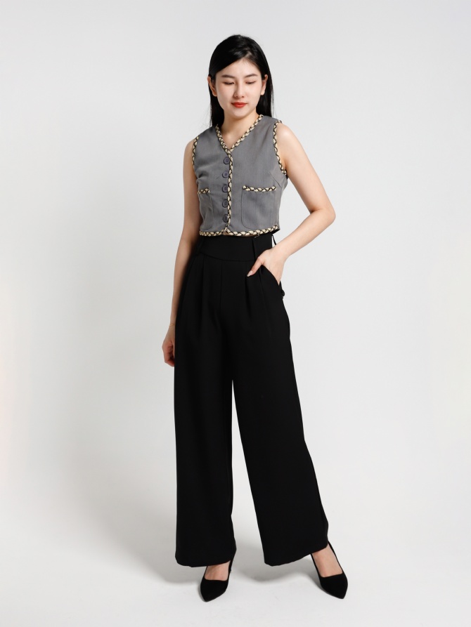 Sleeveless Front Button Top 25950