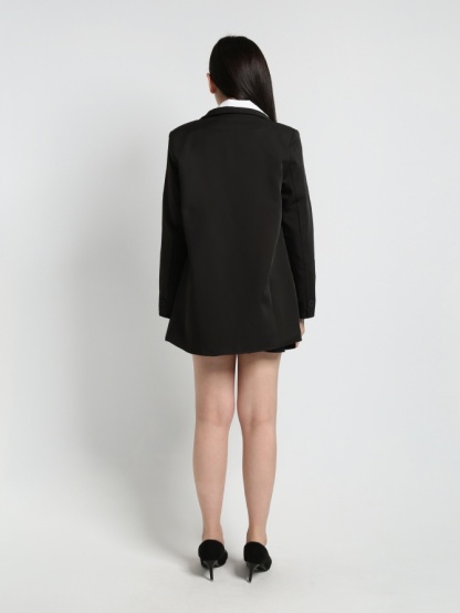 Collared Long Sleeve Front Buttton Blazer 17923