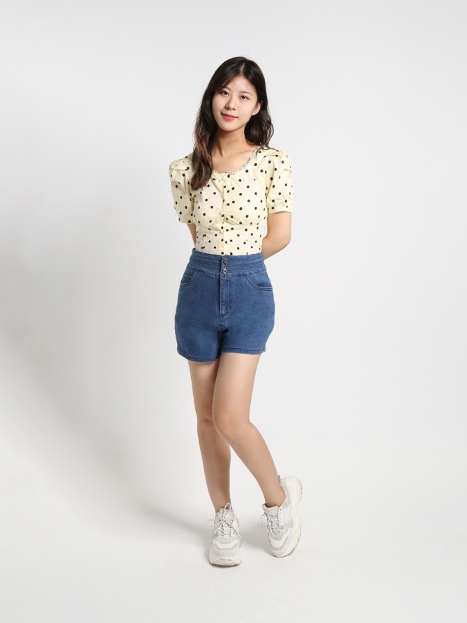 Polka Dot Square Neck With Decorative Pearl Top 16157