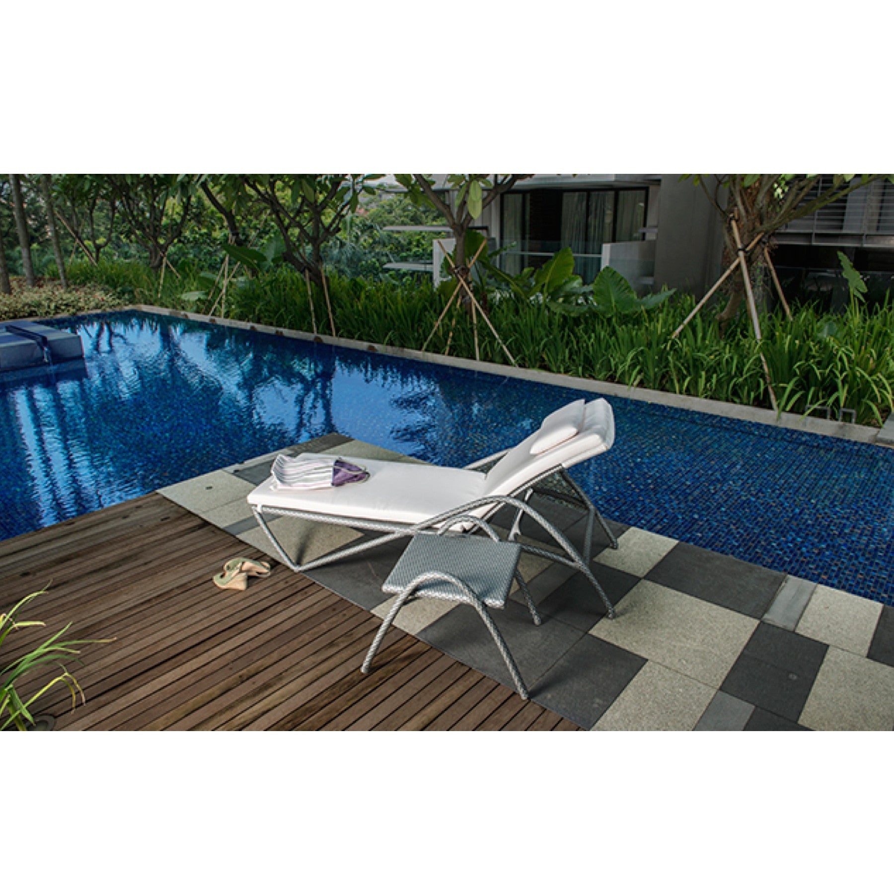 TRO14001 OHMM® Inti Sunlounger