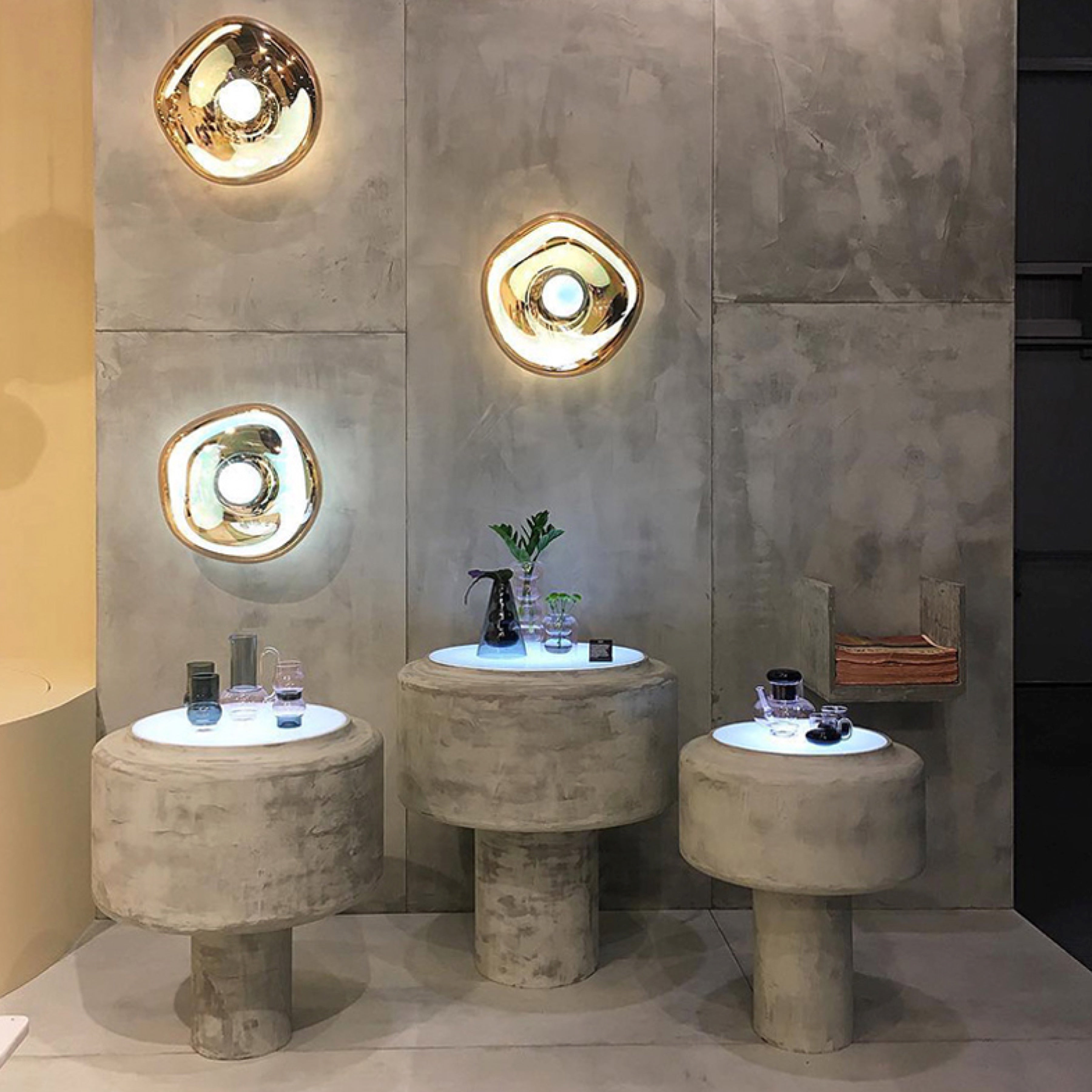 TR80058W The Melt Style Wall Lamp