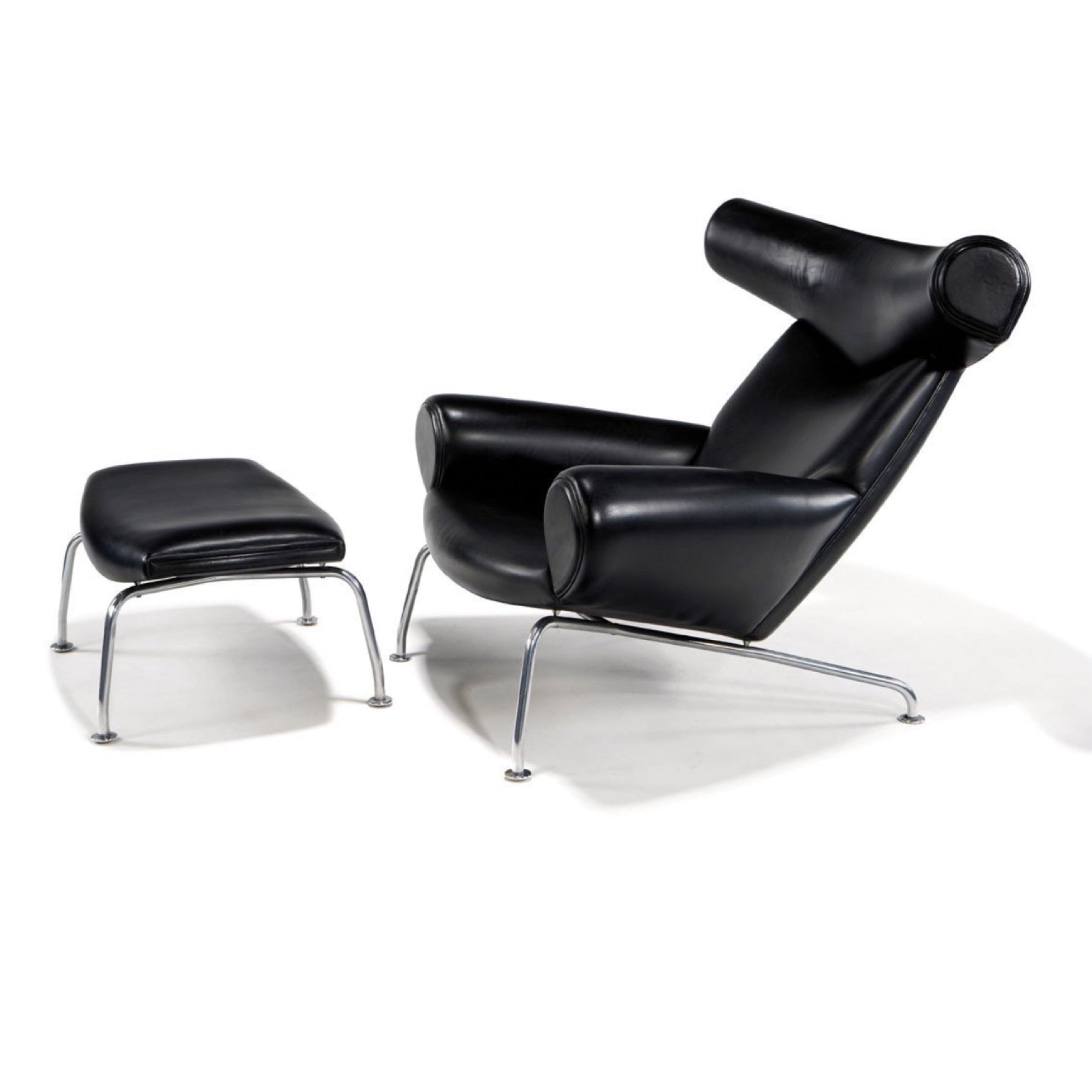 TR40004 Ox Chair & Ottoman