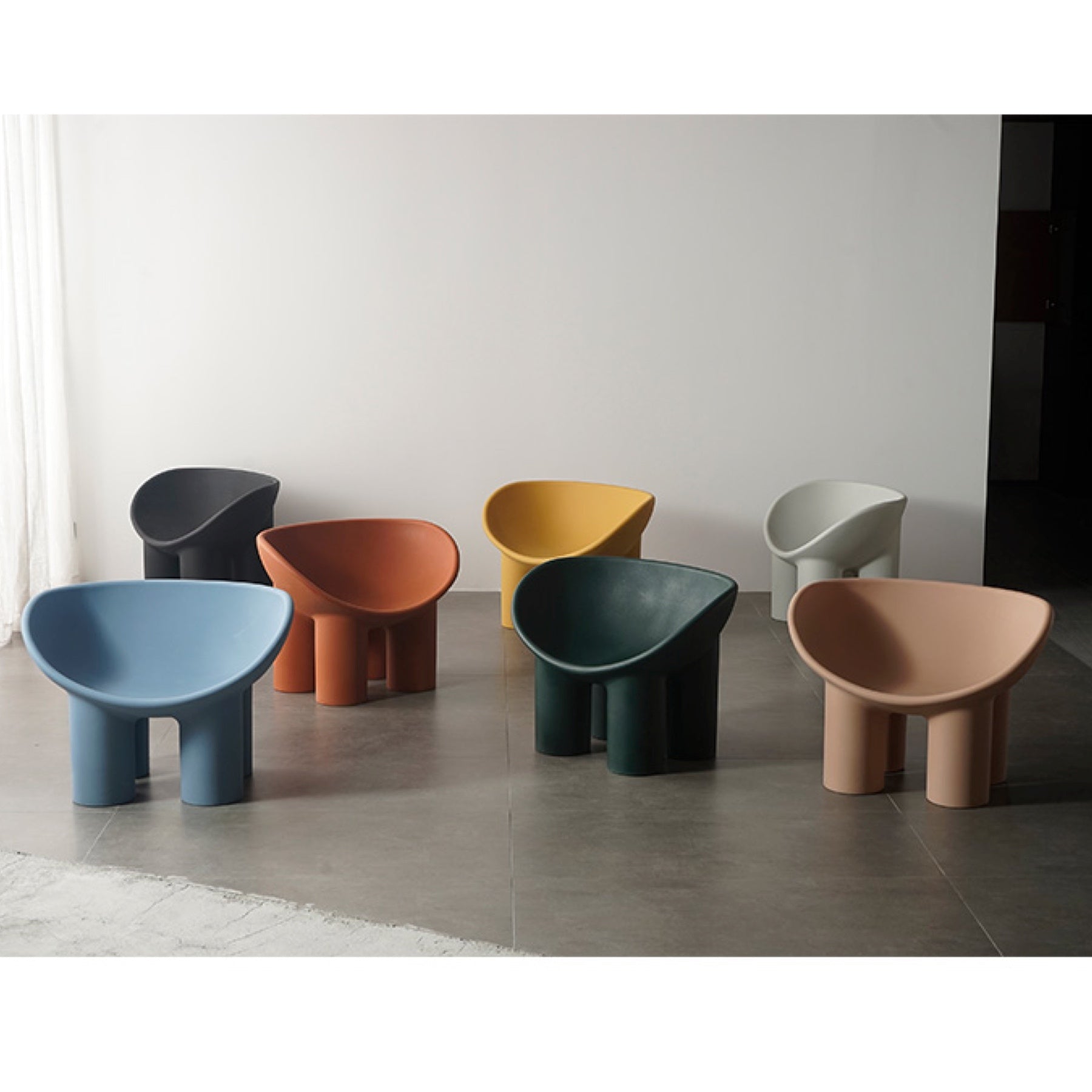 TR40075 Roly Poly Style Armchair