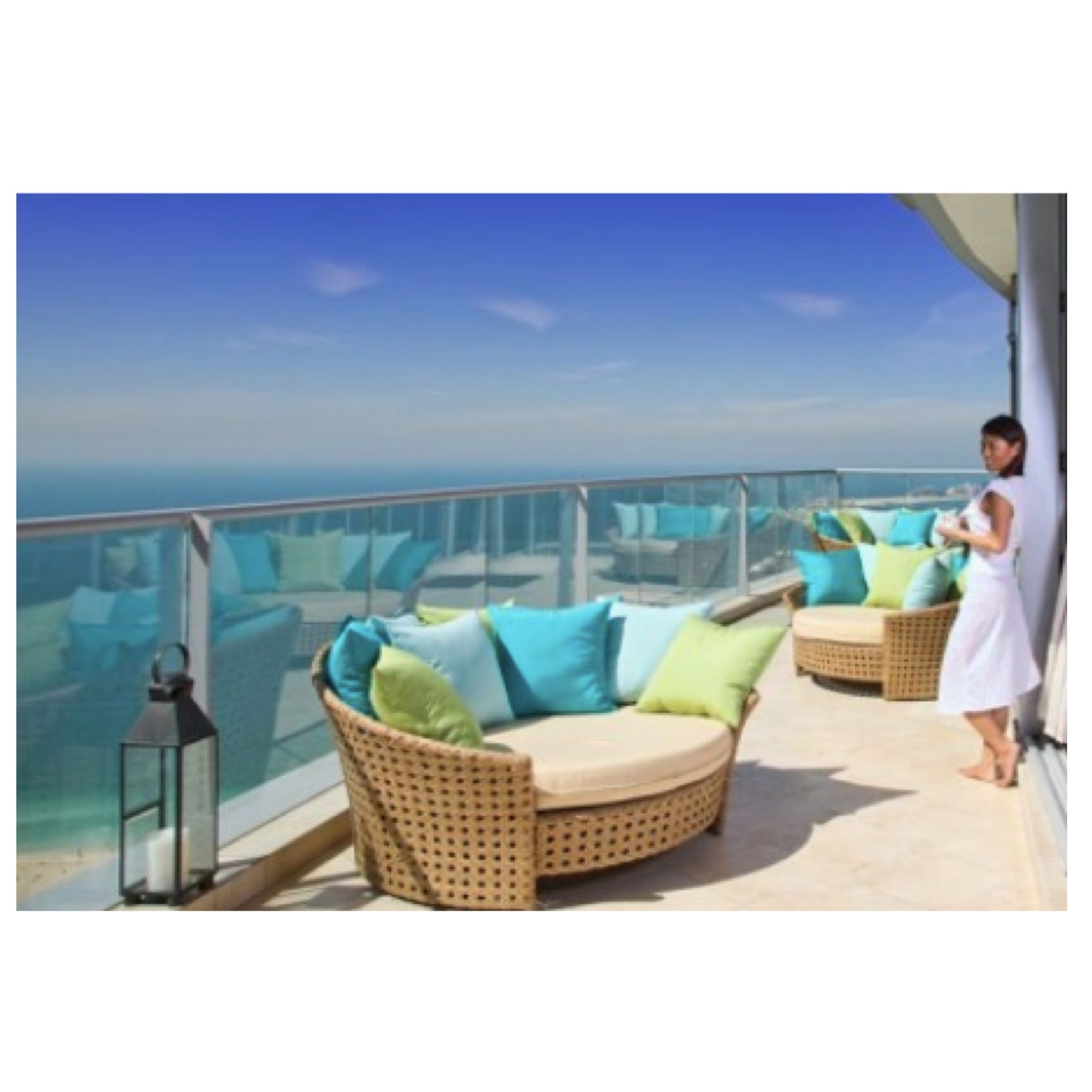 TRO07001 OHMM® Tamaru Daybed