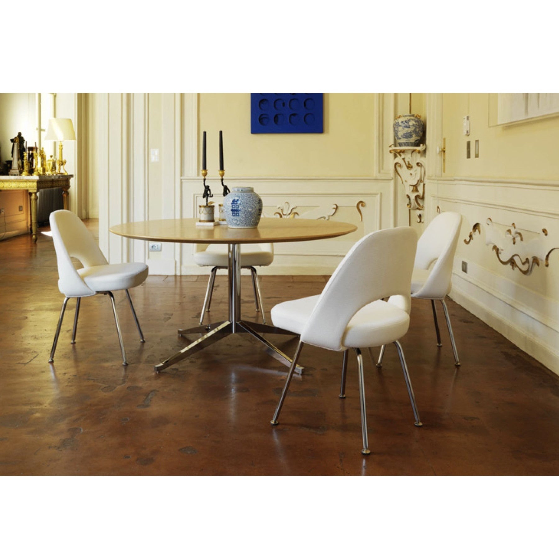 TR20028 Saarinen Chair