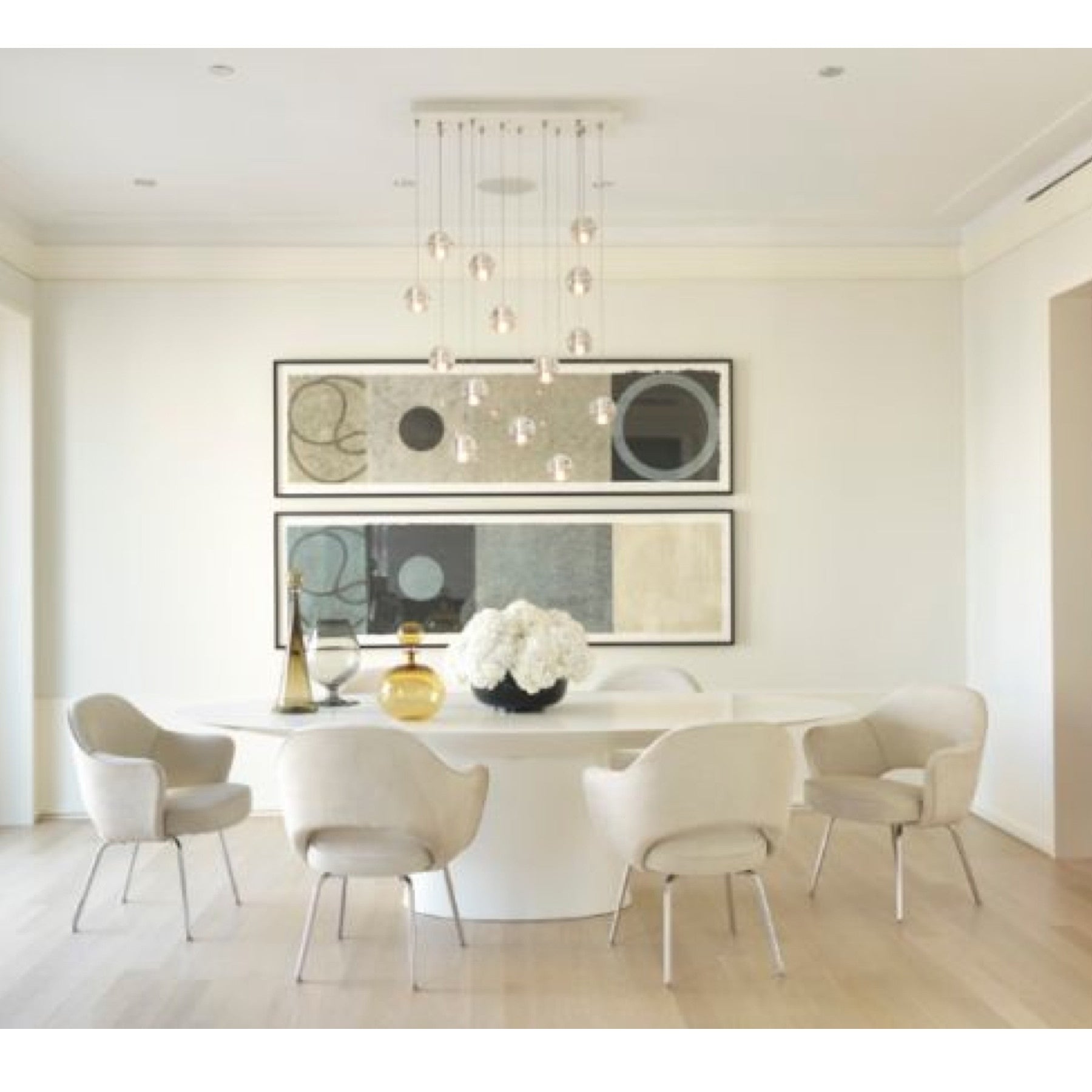 TR20028 Saarinen Chair